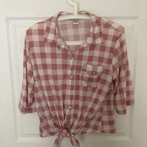 💙LOVE POTION SIZE L PINK & WHITE PLAID TIE FRONT TOP BLOUSE